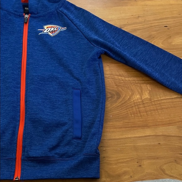 Colosseum Blue and Orange OKC Thunder Kids Hoodie - Picture 3 of 8